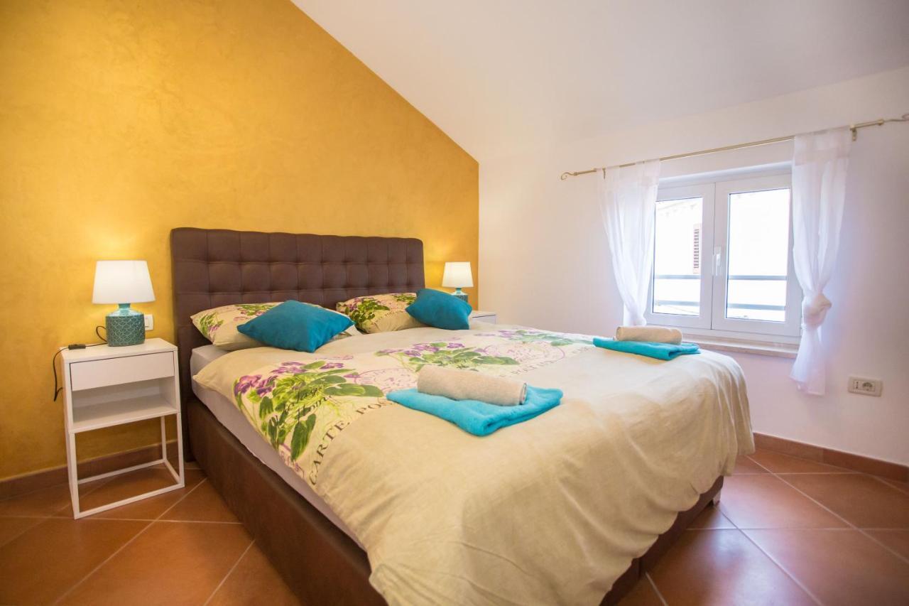 Kala Main Square Apartman *
