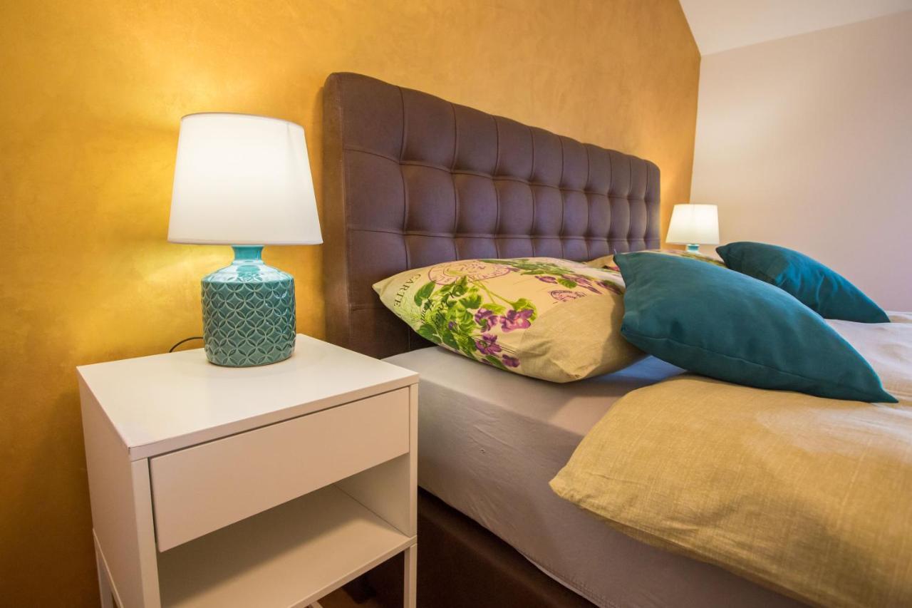 Kala Main Square Apartman *